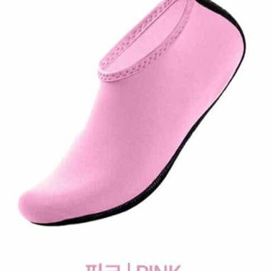 Calcetines o Zapatillas antideslizante para actividades para nadar y caminar en la playa practicar deporte y Danzar. - Img 122529036