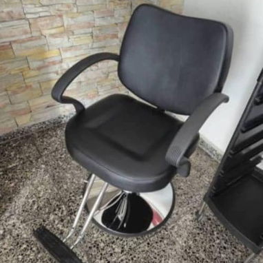 Sillón de peluquería profesional - Img 126156824