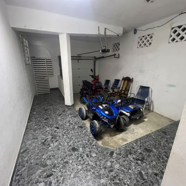 Venta casa 2 plantas en Asunción 10/10 - 2/10
