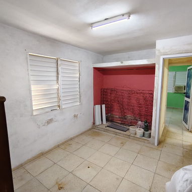 Se vende apartamento en bajos, Reparto Marti. - Img 125521638