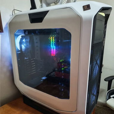 Corsair Graphite Series 780T – Blanco. Fanes del Chasis son 5: 2 superiores Corsair 140mm - Img 122372180