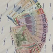 Vendiendo $1700 pesos Mexicanos - Img 56373371