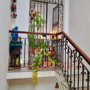🏠 GG-122 | ¡VIVIR Y EMPRENDER EN LAWTON! Biplanta de 1938 con 4 Dormitorios 💼✨ - Img 121482065