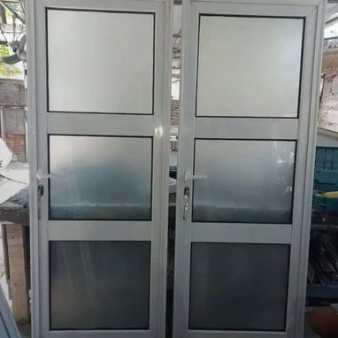 Se realizan trabajo de carpintería - Img 120961755