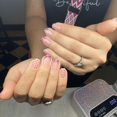 Uñas en Centro habana. Solo Manicuri. Buen servicio. Precios bajos porque el negocio es nuevo. Excelente calidad. - Img 115531992