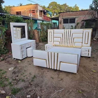 Muebles de lujos camas capitionadas y colchones - Img 120532140