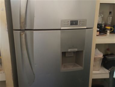 Refrigerador grande LG sin funcionar - Img main-image
