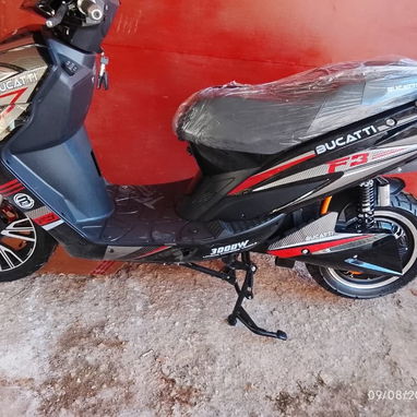 Moto eléctrica Bucatti F3 72V 55Ah ‼️‼️‼️ - 2/6