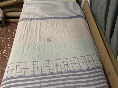 En venta cama 🛏️ personal con su colchón 👌🏼 - Img 66524347
