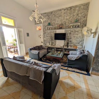 ¡Oportunidad en el corazón del Vedado! 🏡 - 8/10
