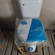 Juegos de baño tasa tanke con su tapa sanitaria y herrajes - Img 55656752