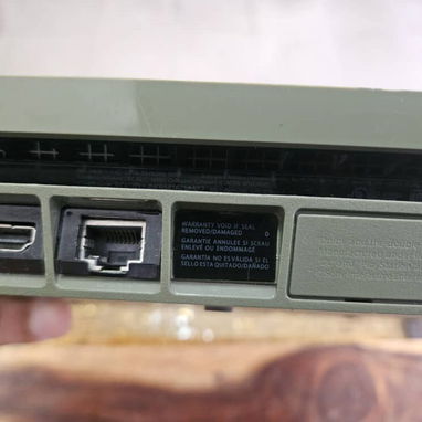 Leer bien. Aquí están todos los detalles. No respondo comentarois. No me ajusto. Soy de Centro Habana. PS4 Slim (Playsta - 2/5