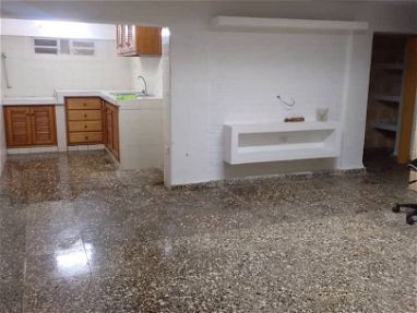 Alquiler de pequeño apartamento independiente (nuevo vedado cine acapulco) - Img main-image