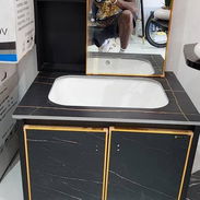 Mueble con lavamanos y botiquín con espejo - Img 54929702