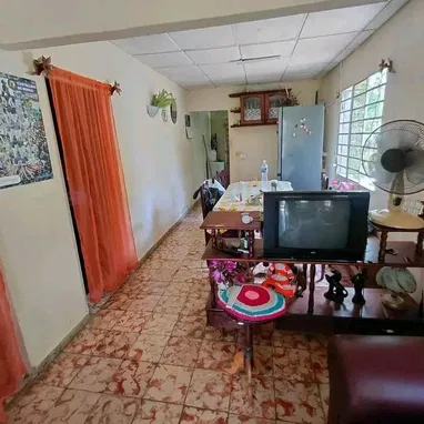 Casa con terreno inmenso y con siembra - Img 127221162