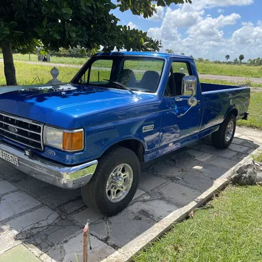 Camioneta Ford - F350 Diésel - Img 126369157