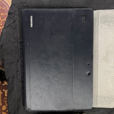 laptops tochiba Corei3 8va - 4/4