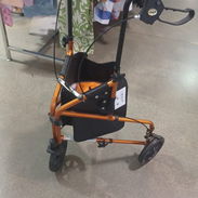 Andador plegable con bolsa - Img 56346015
