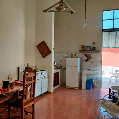BIPLANTA EN ALTOS CON PLACA LIBRE EN LA HABANA VIEJA A SOLO DOS CUADRAS DE LA TERMINAL DE TRENES !!! - 5/7