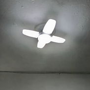 Se vende una lámpara led, muy buena iluminación - Img 56083427
