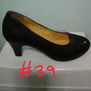 Vendo zapatos negros de mujer - Img 45634497