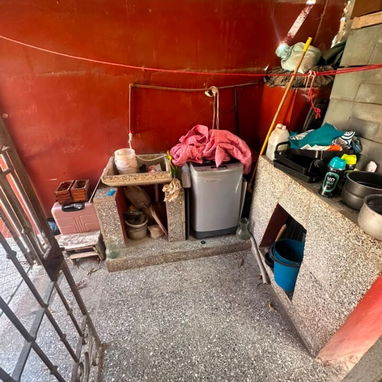 Casa independiente en venta antes de llegar a calle 60, a una cuadra antes de la avenida 19 - 9/10