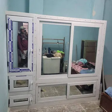 Realizamos todo tipo de diseños modernos en carpintería de aluminio 🪟 y cristal 🔮 *Llena de estilo y vida tú hogar*🏘️ - Img 118990641