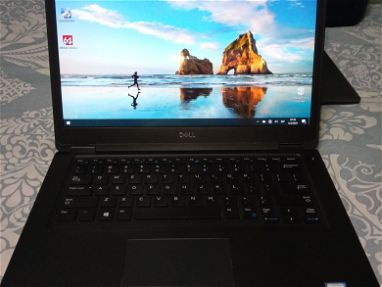 Laptop empresarial Dell latitude 5490,Quad Core Intel Core i7-8650U,grafico UHD 620 (1 giga) - Img main-image-45663403