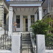 casa independiente estilo colonial a 2 cuadras de la calzada de 10 de octubre y acosta en la Vibora, La Habana, - Img 45625787