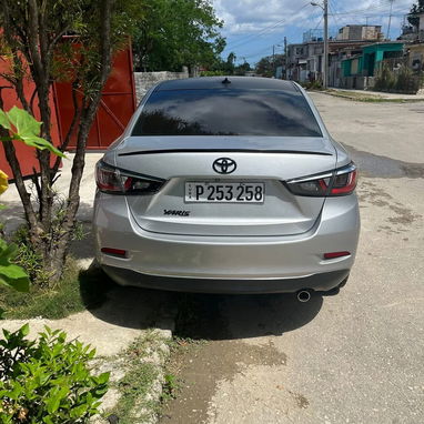 Vendo un negocio, Toyota Yaris 2020 automático - Img 121861447