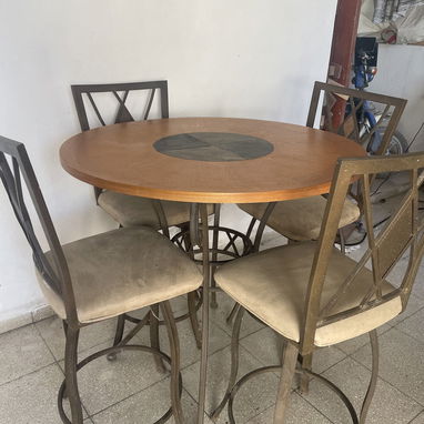 Vendo Juego de Comedor Redondo Importado Buen estado - 2/5