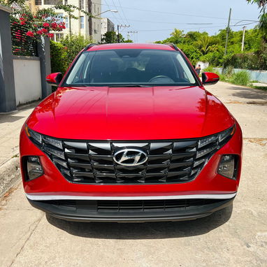 Vendo o negocio yhunday Tucson del 2023 con 34 mil millas - Img 102543700