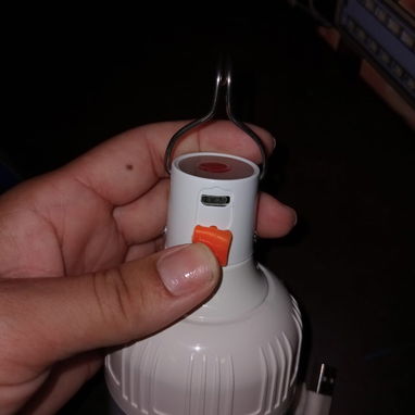 FOCO LED RECARGABLE POR USB, 20W Y 40W, ENTREGA DE FACTURA, VARIEDAD DE BOMBILLOS Y LÁMPARAS RECARGABLES - Img 123206880