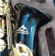 Saxofón eastrock nuevo con domicilio gratis en la habana - Img 45725224