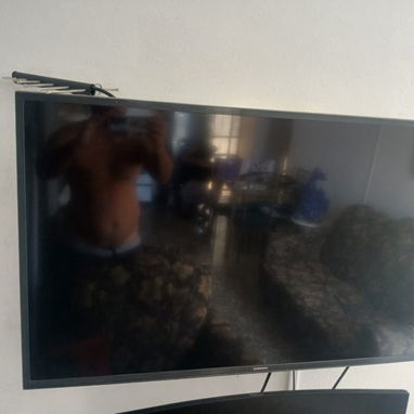 Tv Samsung 43 pulgadas smart TV 4k - 2/4
