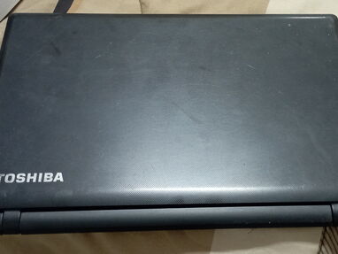 Vendo laptop Toshiba - Img 63388637