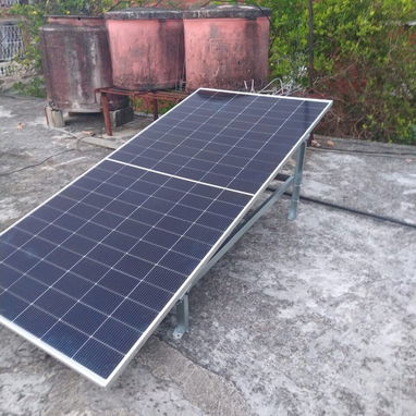 Se montan paneles solares - 2/4