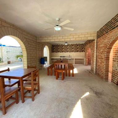 Renta casa con piscina, paneles solares, barbecue,garaje en Guanabo - Img 121468680