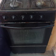 Vendo cocina de cuatro hornillas con horno - Img 56270592