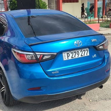 Vendo o negocioToyota Yaris, 2018 automático - Img 111695060