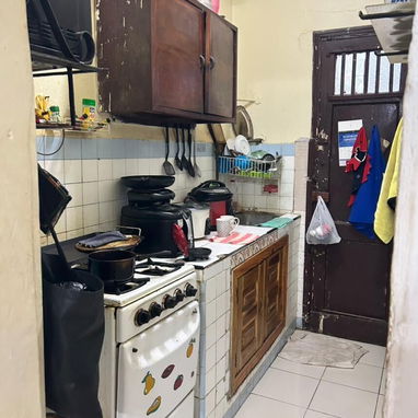 🏡 SE VENDE O SE PERMUTA APARTAMENTO EN PLANTA BAJA, SEVILLANO, 10 DE OCTUBRE. - 4/4