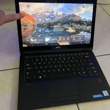 Laptop táctil DELL TIPO TABLET ” core i5 7th gen 8gb ram 128gb Sdd batería buena 🔋💯👌🔌 - Img 125037850