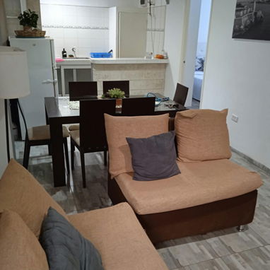 🏠 Apartamento De Renta En El Vedado. 🛏️ Tiene 2 habitaciones. 🚩 Está muy cerca de La Universidad de La Habana - 10/10