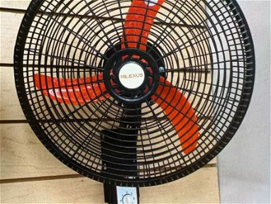 Se venden ventiladores ideales para estos calores - Img 66714668