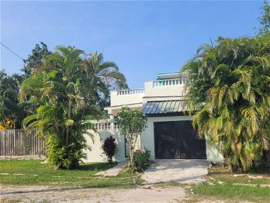 Casa de dos plantas en Aldabo Bulevar - Img main-image