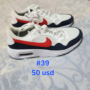 Variedad de ropa para mujeres y niños - Img 121069085