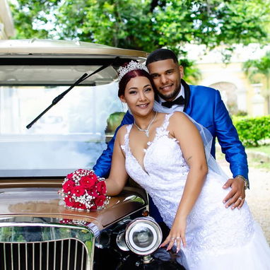 Fotógrafia y video para bodas. Trajes,serviciode estilista e impresión en todos los formatos. Estudio fotográfico CUERVO - Img 100573641