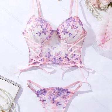 Lencería para resaltar tu sensualidad - 8/10