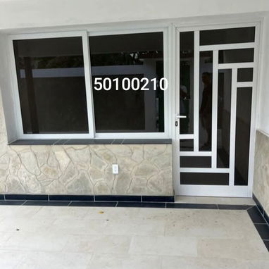 Realizamos todo tipo de diseños modernos en carpintería de aluminio 🪟 y cristal 🔮 - 5/10
