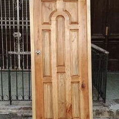 Vendo puertas 🚪de madera 🪵 de la mejor calidad barnizadlas y pintadas vienen con sus cristales - 7/8